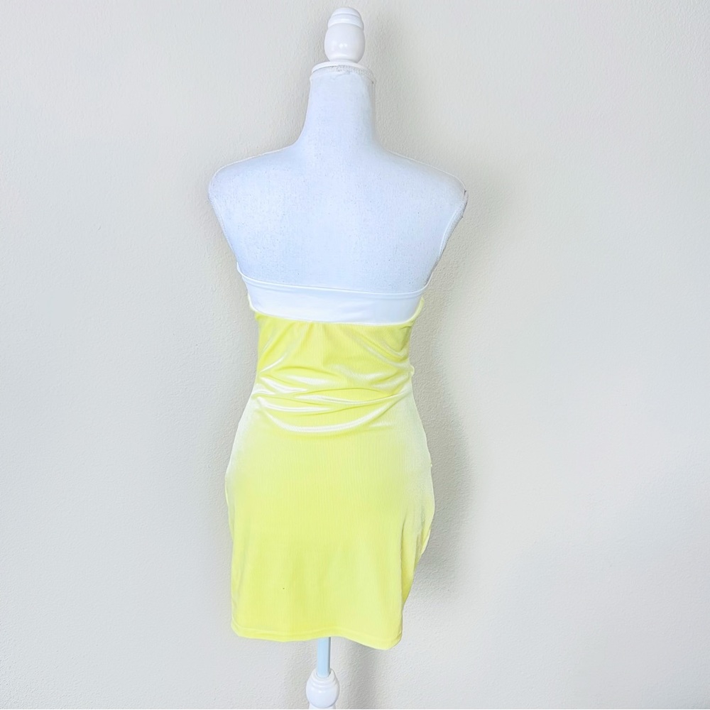 Yellow Velvet & Vinyl White Buckle Cut Out Cowl Bodycon Strapless Mini Dress - Picture 4 of 11